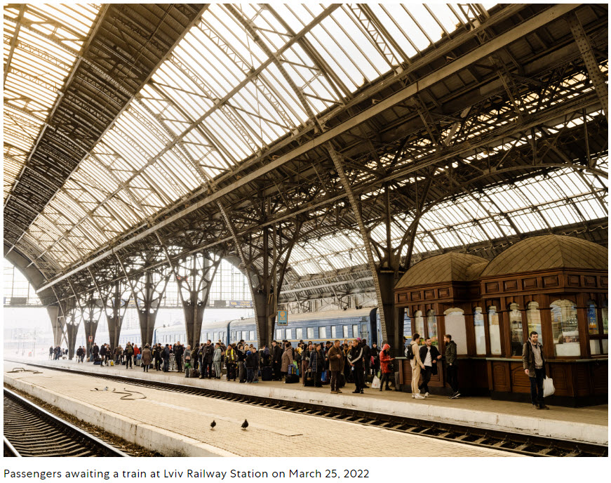 Ukraine’s Railway Workers Offer Leadership Lessons from the Front Line