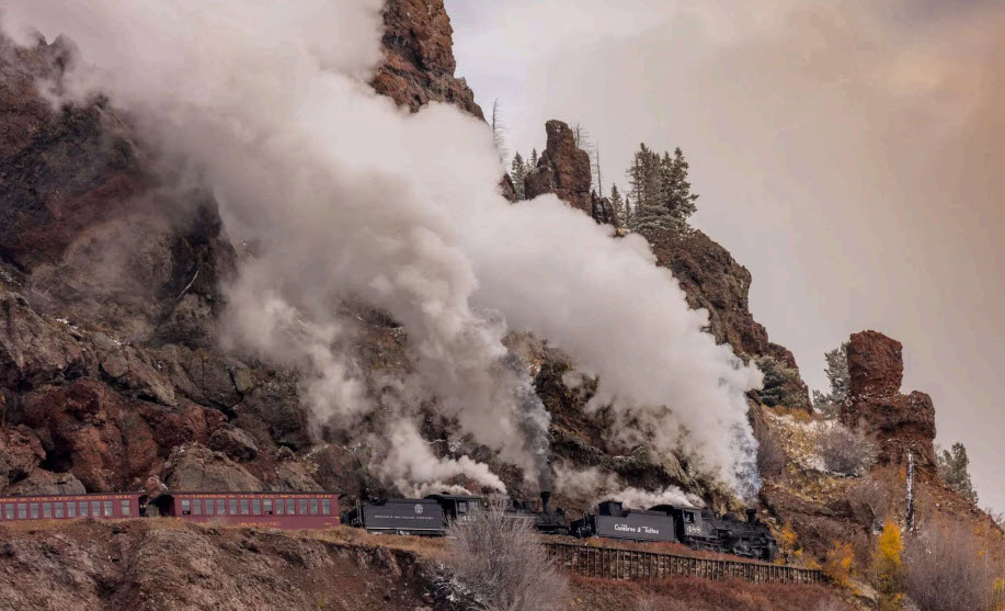 6 Spectacular North American Train Trips